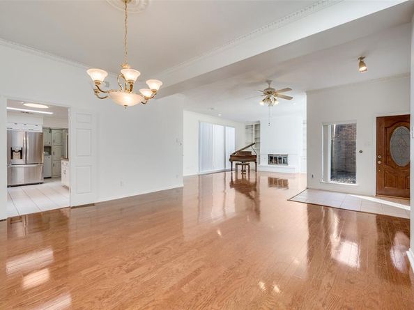 3235  Stonehenge Lane , Carrollton Texas 75006