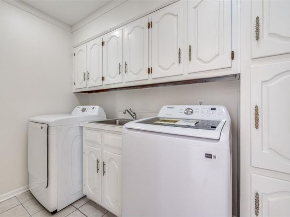 3235  Stonehenge Lane , Carrollton Texas 75006