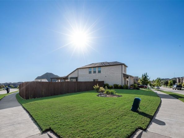 5624  Las Lomas Lane , Denton Texas 76208