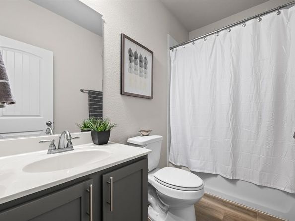 5624  Las Lomas Lane , Denton Texas 76208