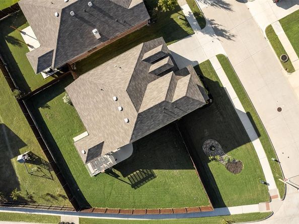 5624  Las Lomas Lane , Denton Texas 76208