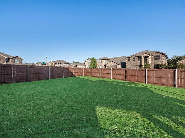 5624  Las Lomas Lane , Denton Texas 76208