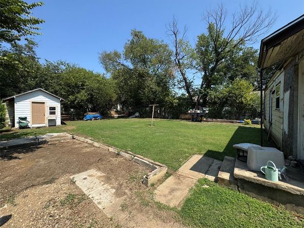 2529  Vera Cruz Street , Fort Worth Texas 76106