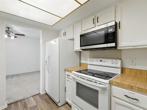 2819  Capella Circle , Garland Texas 75044