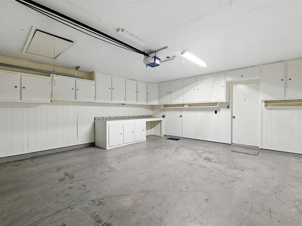 2819  Capella Circle , Garland Texas 75044