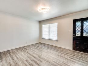 733 SE 3rd Street , Grand Prairie Texas 75051