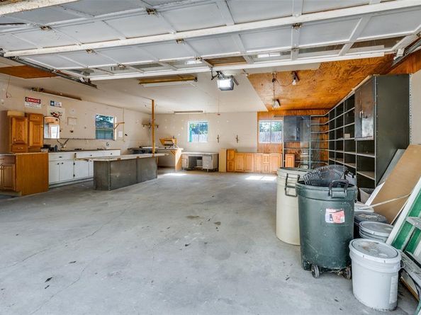 733 SE 3rd Street , Grand Prairie Texas 75051