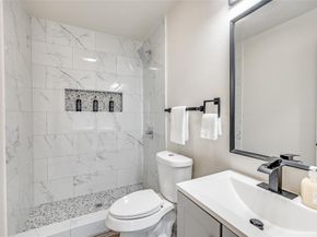 733 SE 3rd Street , Grand Prairie Texas 75051