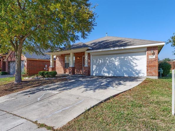 304  Hummingbird  , Little Elm Texas 75068