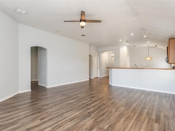 304  Hummingbird  , Little Elm Texas 75068