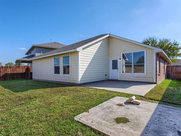 304  Hummingbird  , Little Elm Texas 75068