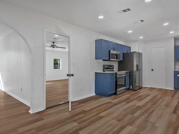 7002  Troy Glen Drive , Dallas Texas 75241