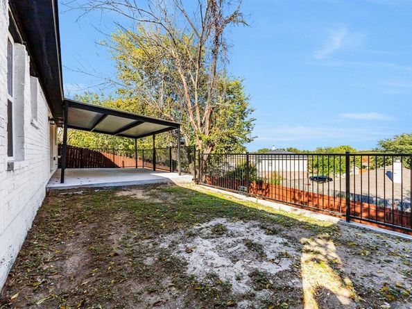 7002  Troy Glen Drive , Dallas Texas 75241