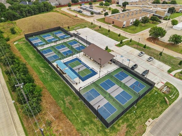 1145  Dayton Drive , Lantana Texas 76226