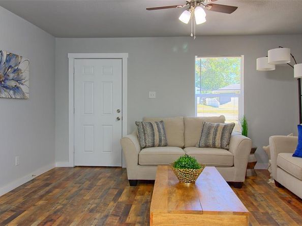 601  15th Street , Grand Prairie Texas 75051