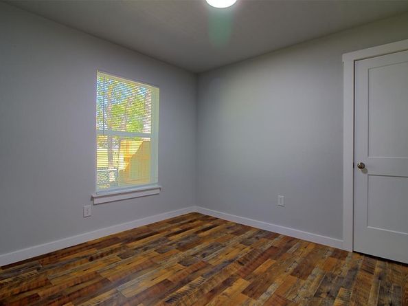 601  15th Street , Grand Prairie Texas 75051