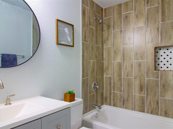 601  15th Street , Grand Prairie Texas 75051