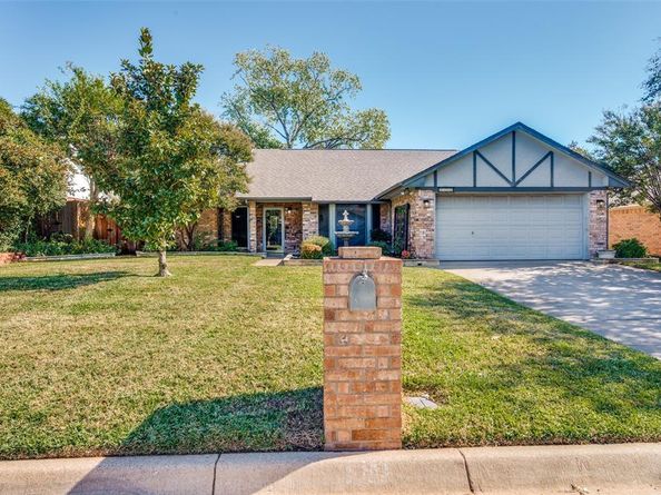 5109  Eagle Nest Drive , Arlington Texas 76017