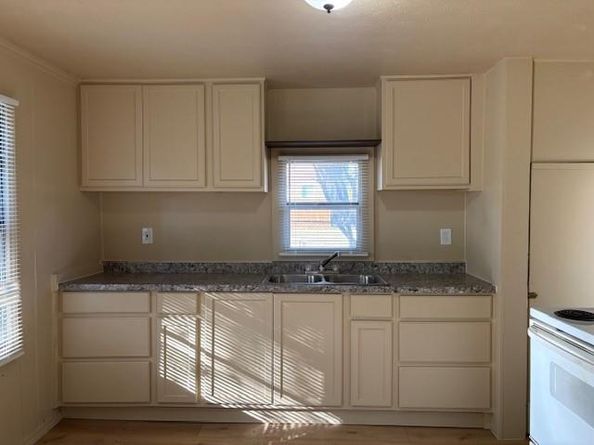 501 SW 17th Street , Grand Prairie Texas 75051