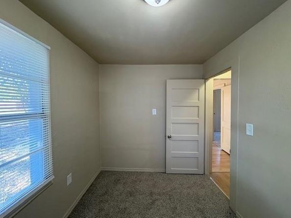 501 SW 17th Street , Grand Prairie Texas 75051