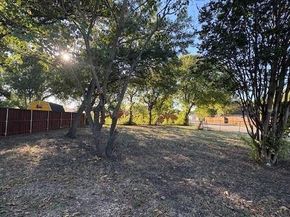 501 SW 17th Street , Grand Prairie Texas 75051