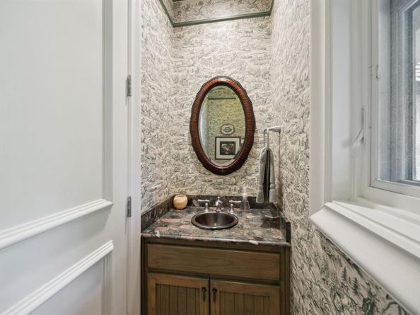 6707  Meadow Road , Dallas Texas 75230