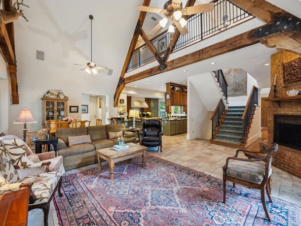 6707  Meadow Road , Dallas Texas 75230