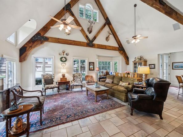 6707  Meadow Road , Dallas Texas 75230