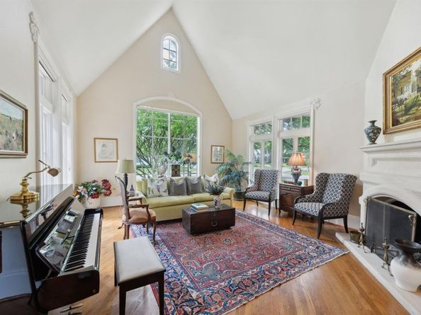 6707  Meadow Road , Dallas Texas 75230