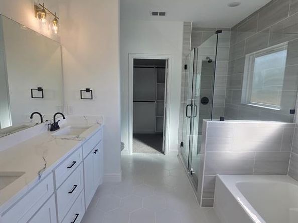 1404  Strickland Street , Dallas Texas 75216