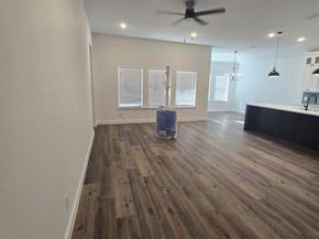 1404  Strickland Street , Dallas Texas 75216