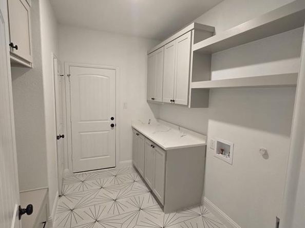 1404  Strickland Street , Dallas Texas 75216