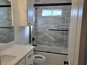 1404  Strickland Street , Dallas Texas 75216