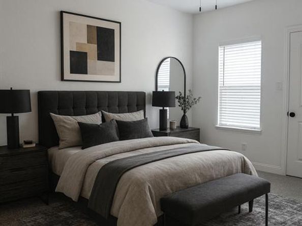 1404  Strickland Street , Dallas Texas 75216