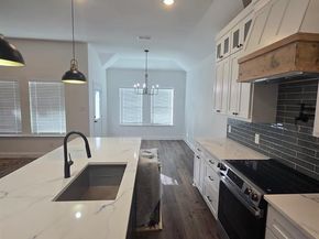 1404  Strickland Street , Dallas Texas 75216