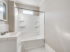 419 N Frances Street , Dallas Texas 75211