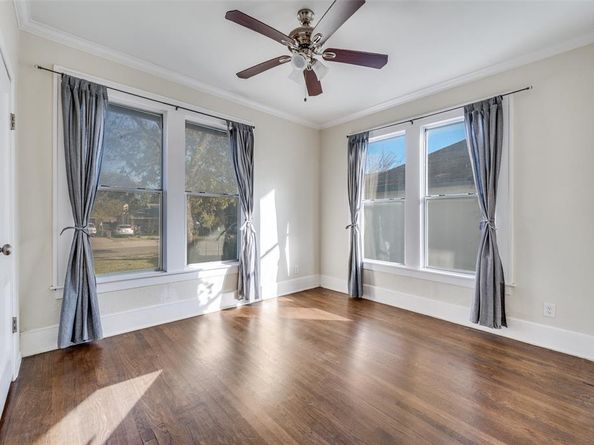 419 N Frances Street , Dallas Texas 75211