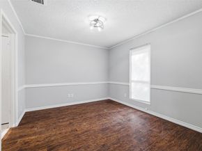 425  Country View Lane , Garland Texas 75043