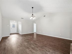 425  Country View Lane , Garland Texas 75043