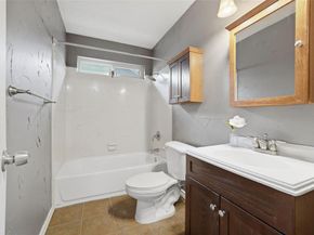 425  Country View Lane , Garland Texas 75043