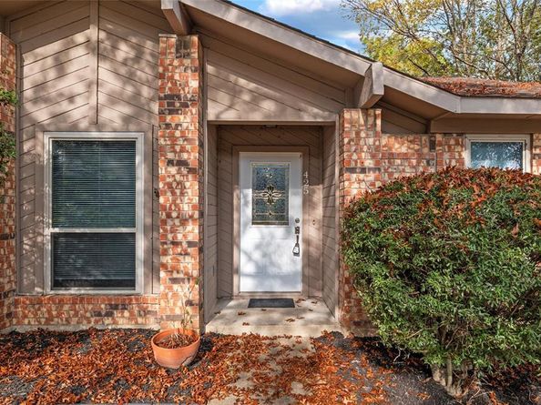425  Country View Lane , Garland Texas 75043