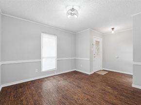 425  Country View Lane , Garland Texas 75043