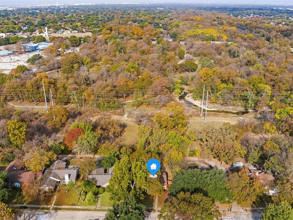 425  Country View Lane , Garland Texas 75043