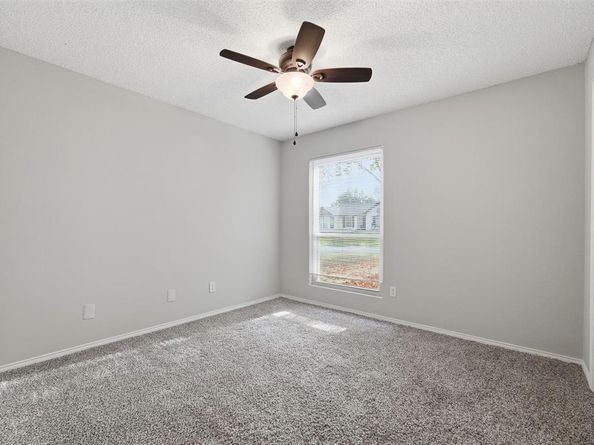 425  Country View Lane , Garland Texas 75043