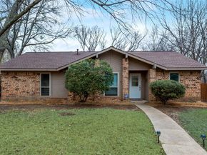 425  Country View Lane , Garland Texas 75043