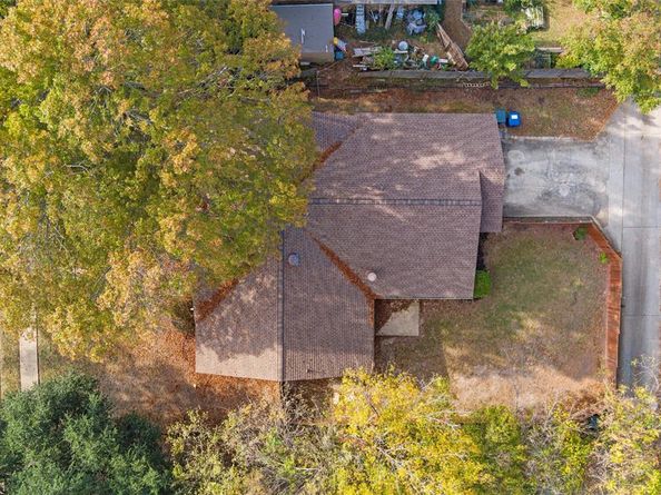 425  Country View Lane , Garland Texas 75043