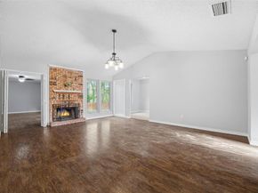 425  Country View Lane , Garland Texas 75043