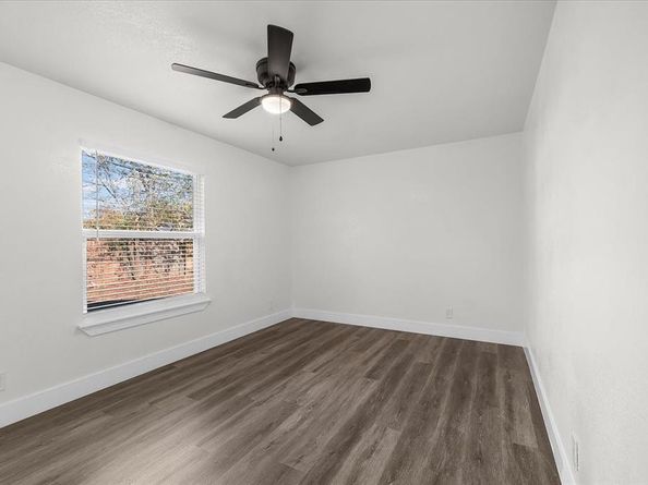 2933  Lucinda Lane , Fort Worth Texas 76119