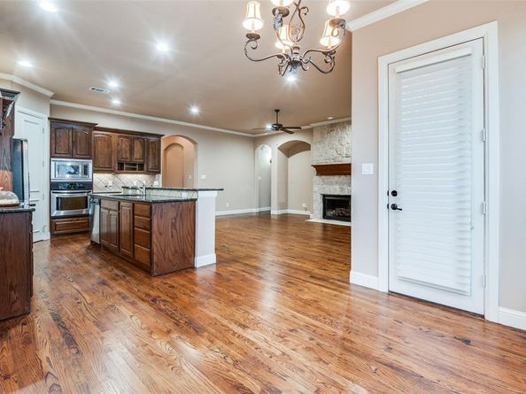 1854  Masters Drive , DeSoto Texas 75115