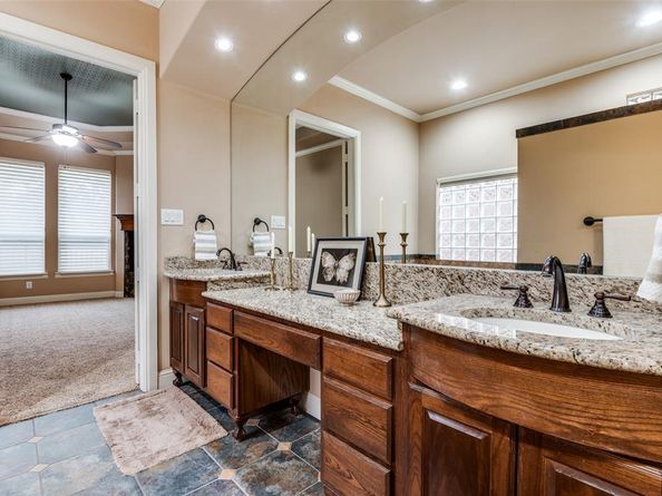 1854  Masters Drive , DeSoto Texas 75115